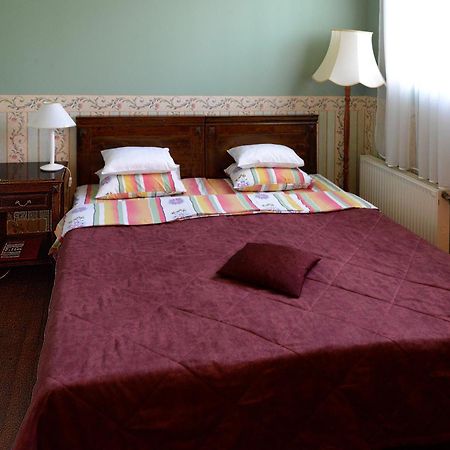 Birinu Pils Hotel Birini Ngoại thất bức ảnh