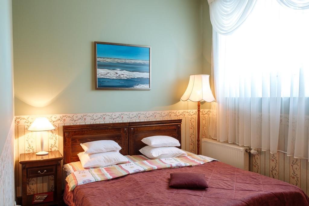 Birinu Pils Hotel Birini Ngoại thất bức ảnh